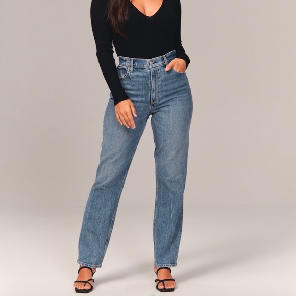 Abercrombie & Fitch Denim - Abercrombie Curve Love the 90s Straight Leg Ultra High Rise